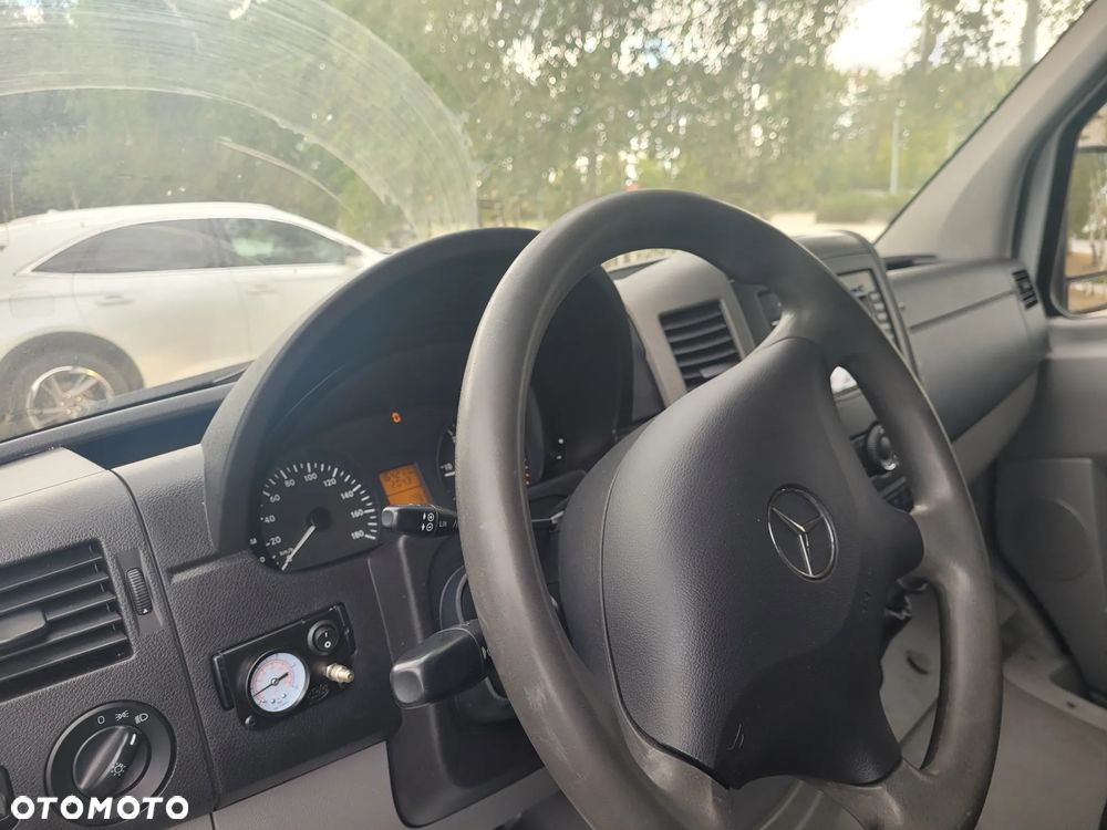 Mercedes-Benz Sprinter - 17
