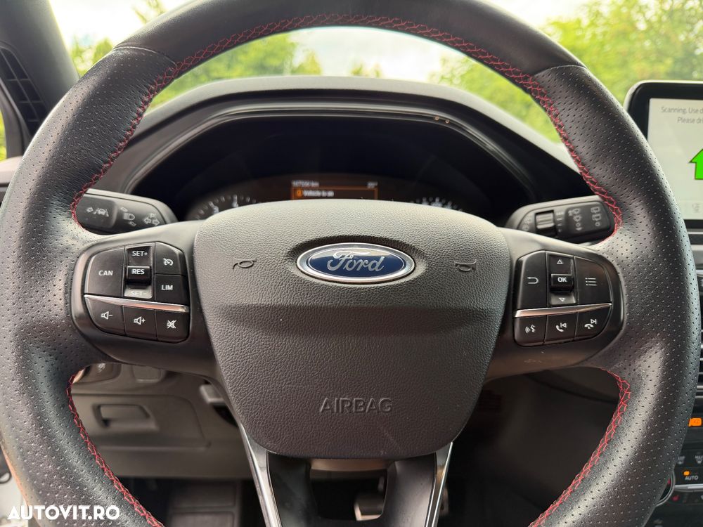 Ford Focus 1.0 EcoBoost Start-Stopp-System ST-LINE STYLE - 34