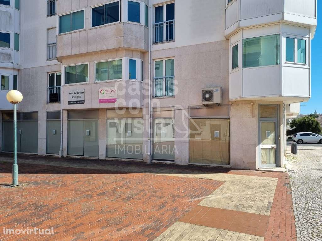 Loja Versátil no Coração da Zona Pedonal! - Grande imagem: 2/24