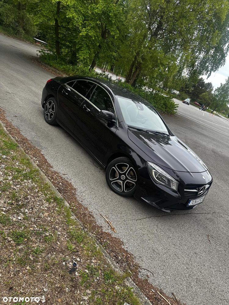 Mercedes-Benz CLA 250 4Matic 7G-DCT AMG Line - 3