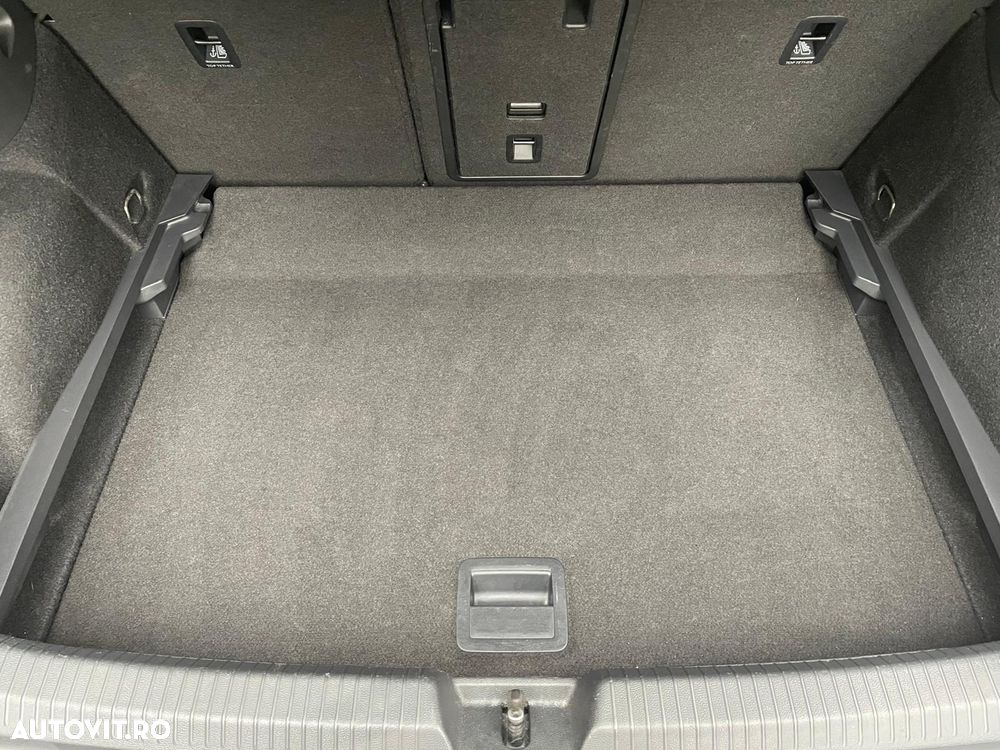 Volkswagen Golf 1.5 eTSI OPF DSG Style - 12