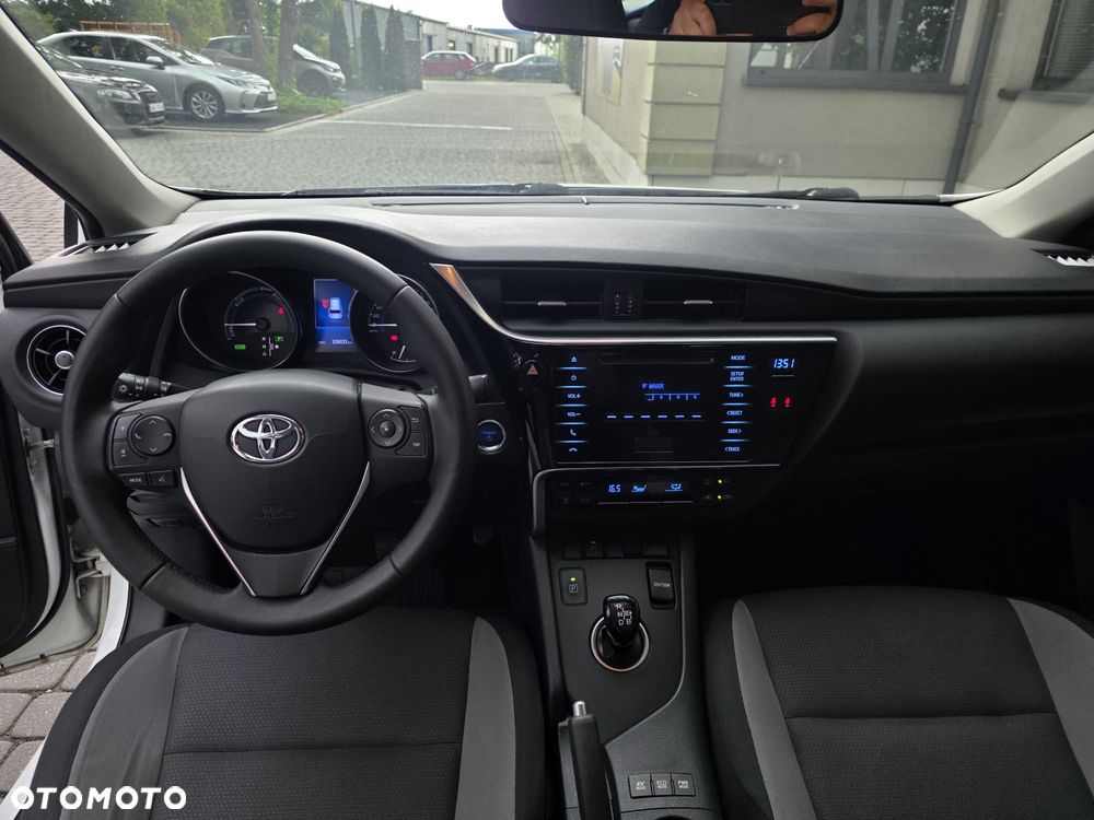 Toyota Auris - 18