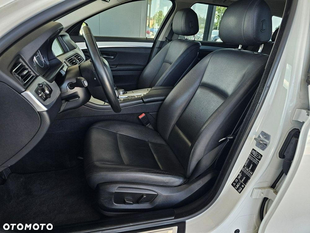 BMW Seria 5 - 25