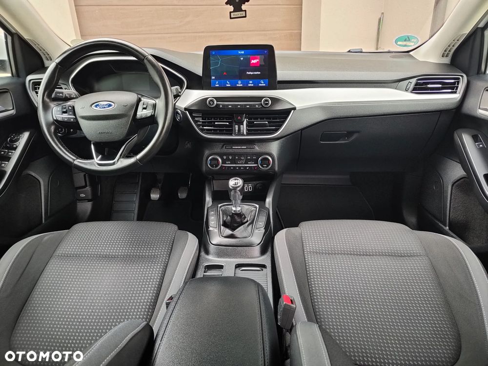 Ford Focus 2.0 EcoBlue STart-Stopp-System TITANIUM - 6