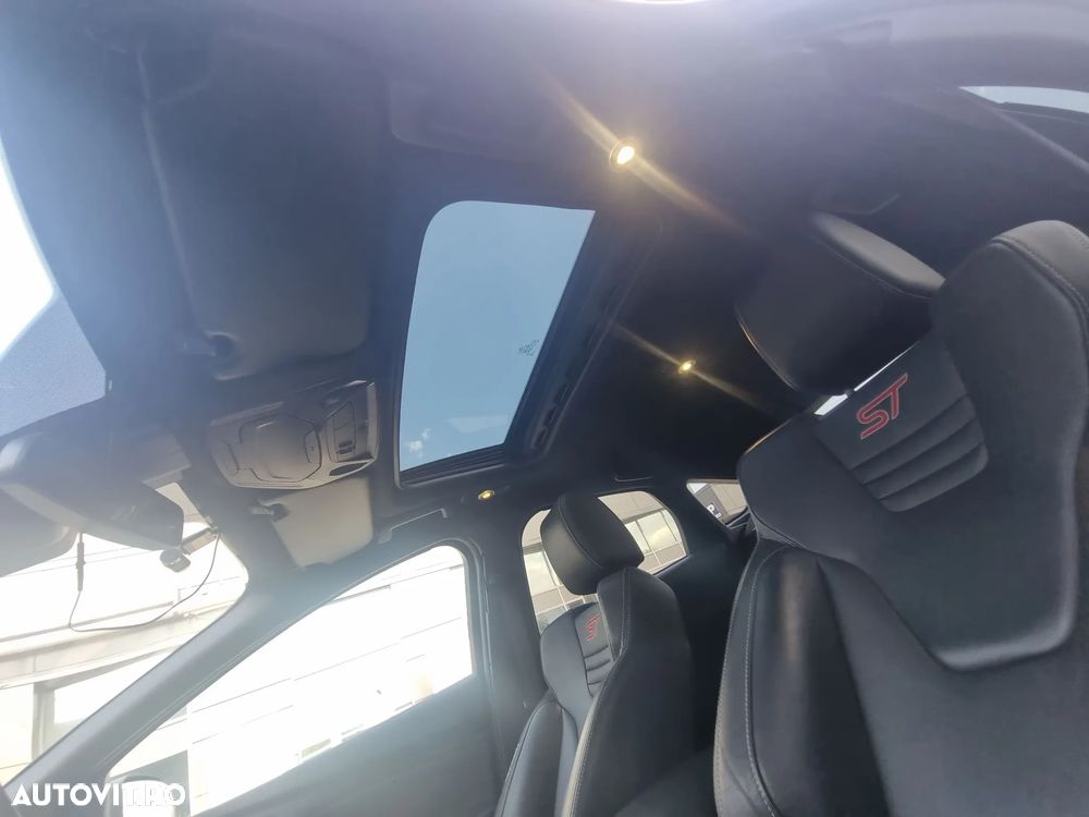 Ford Focus - 20