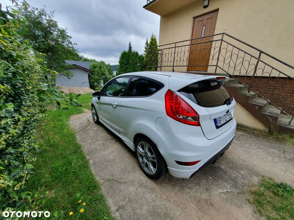 Ford Fiesta 1.6 TDCi DPF Sport - 6