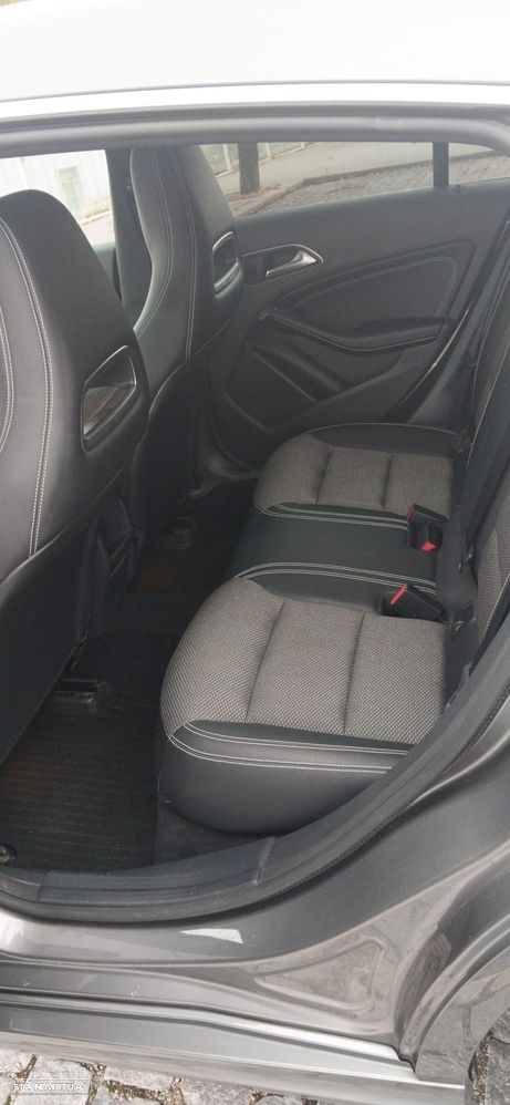 Mercedes-Benz CLA 180 - 7