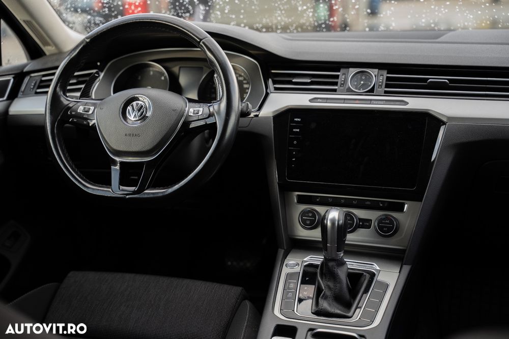 Volkswagen Passat 2.0 TDI SCR 4Motion DSG Highline - 11