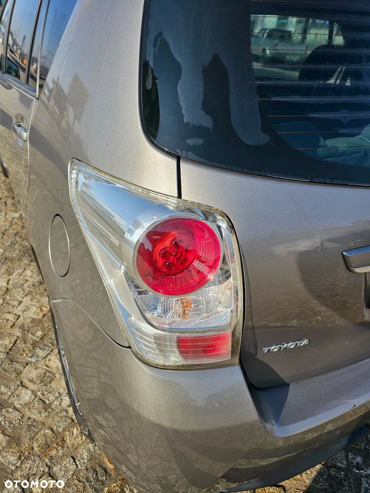 Toyota Verso 1.6 D-4D 7-Sitzer Start/Stop Executive - 11