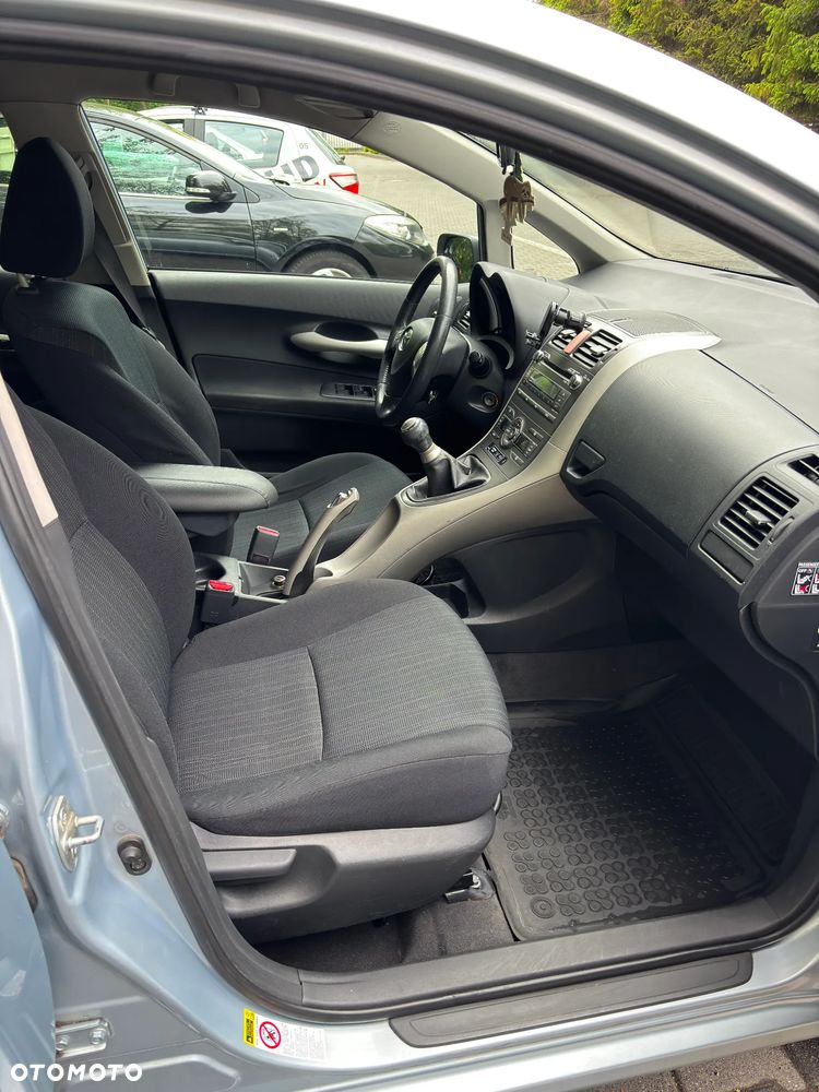 Toyota Auris 1.6 VVT-i Sol - 11