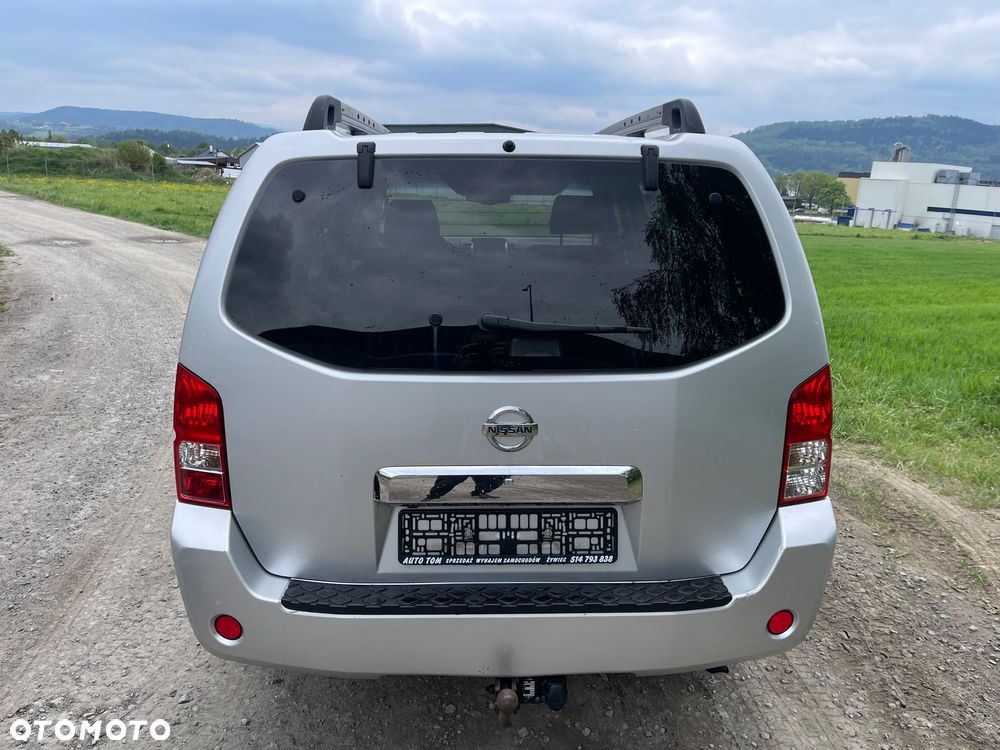 Nissan Pathfinder 2.5 DCi LE - 8