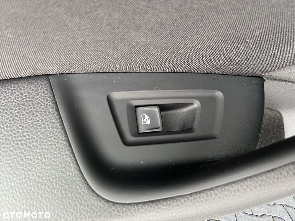 Volkswagen Passat - 14
