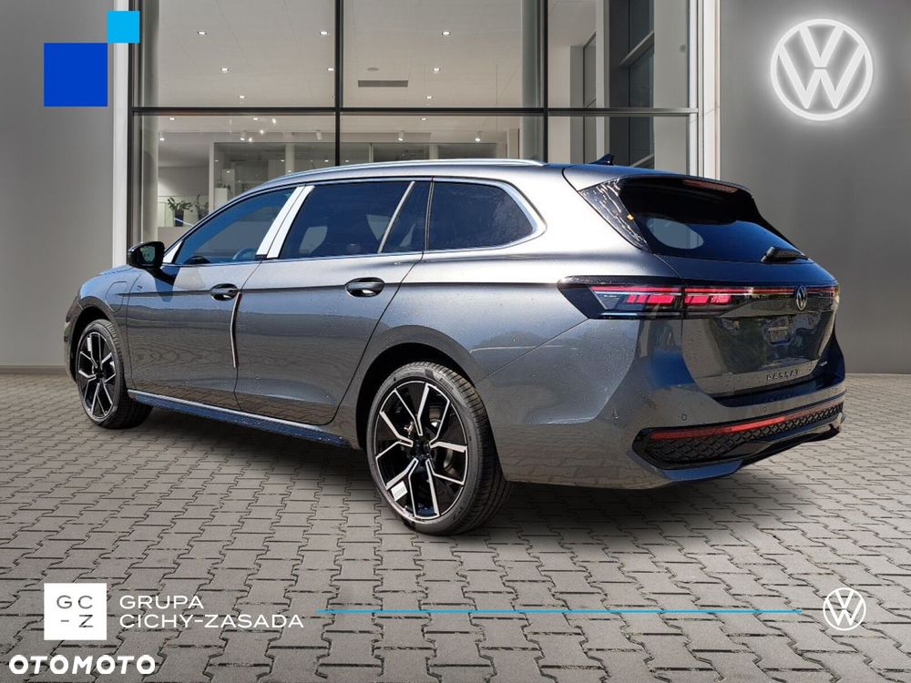 Volkswagen Passat - 3
