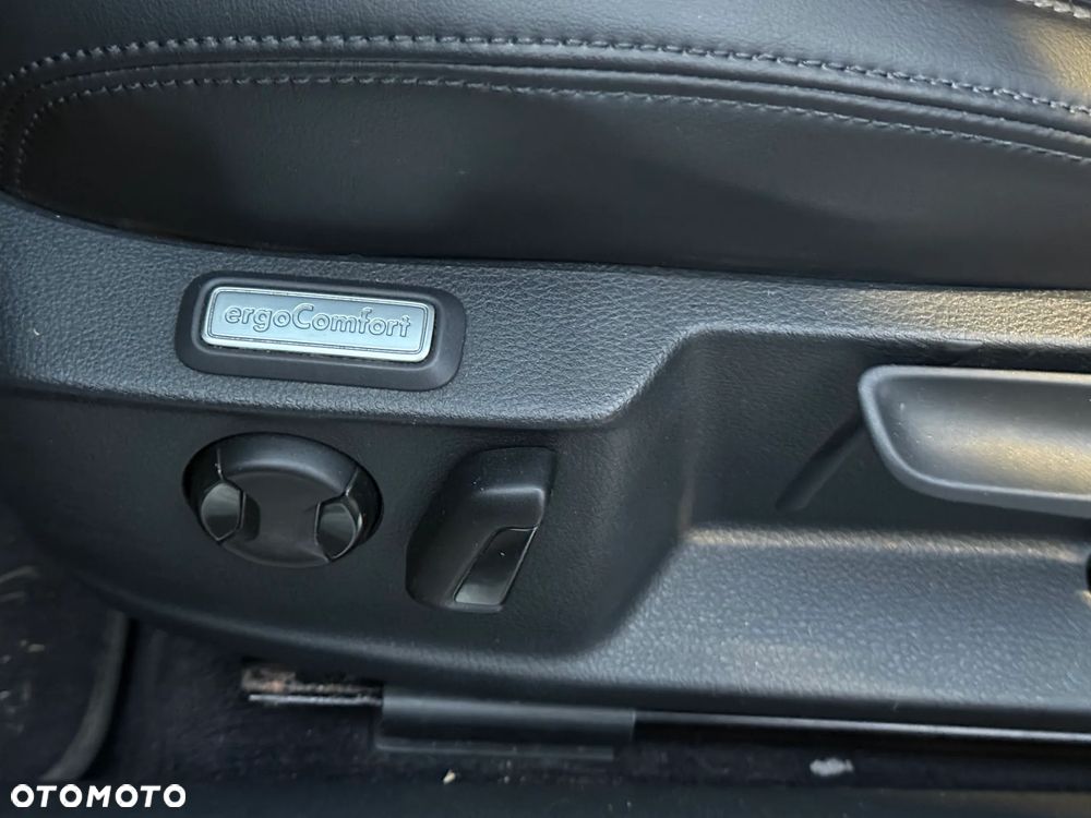 Volkswagen Passat 1.8 TSI BMT Highline DSG - 28
