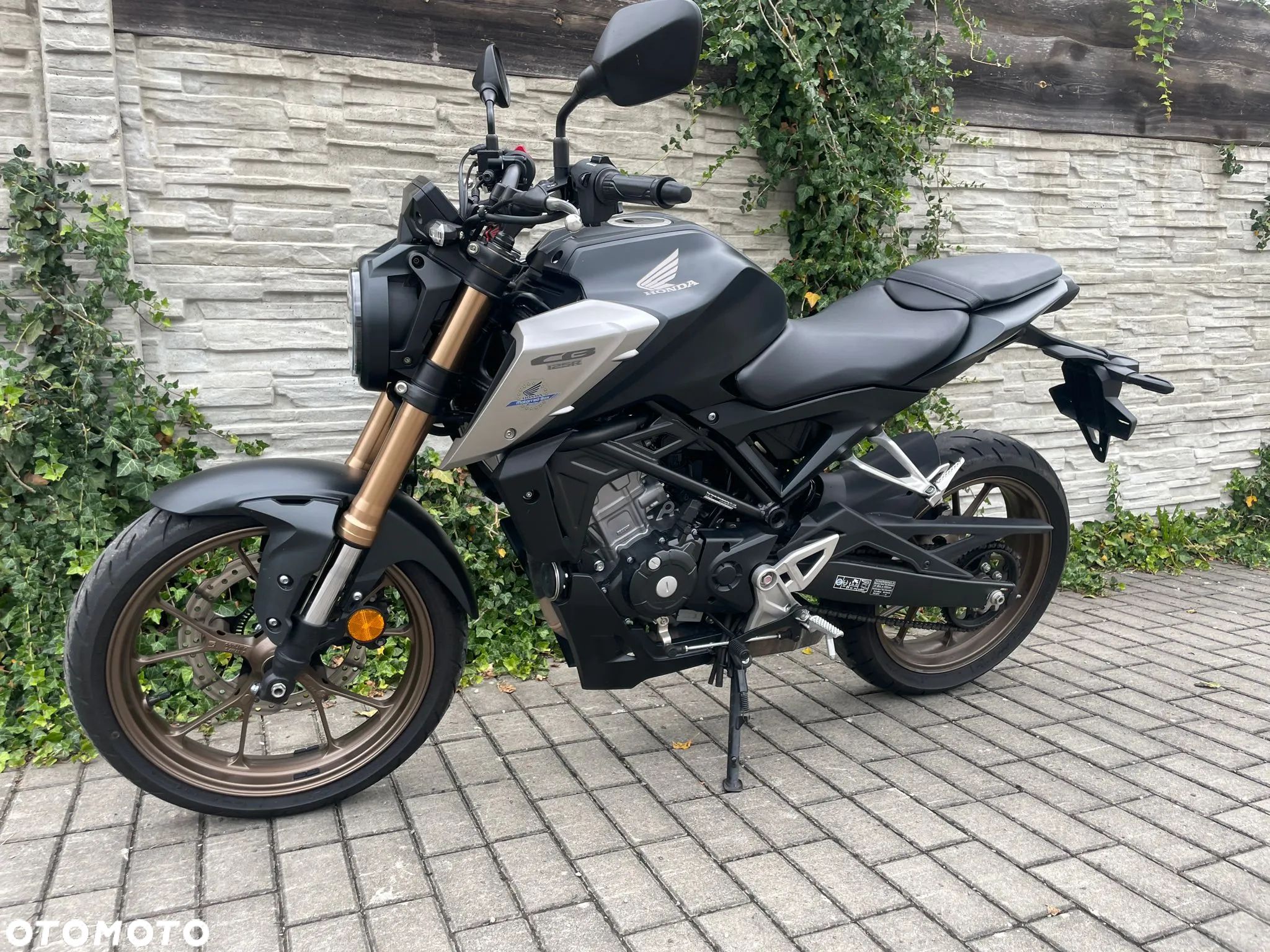 Honda CB - 1