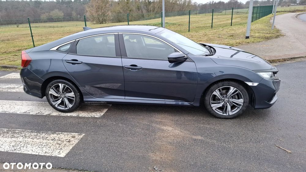 Honda Civic 1.5 i-VTEC Turbo CVT Elegance - 4