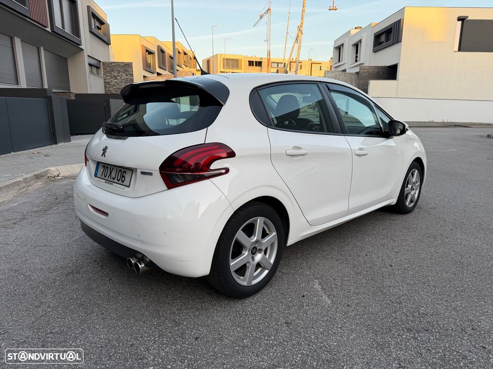 Peugeot 208 PureTech 82 Style - 3