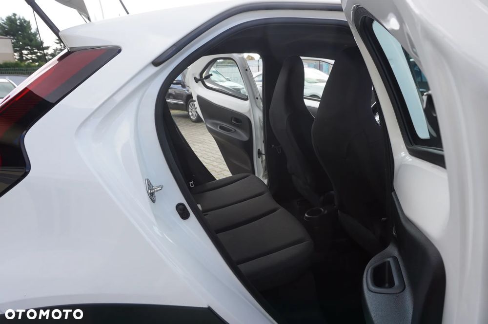 Toyota Aygo X 1.0 VVT-i Executive CVT - 31
