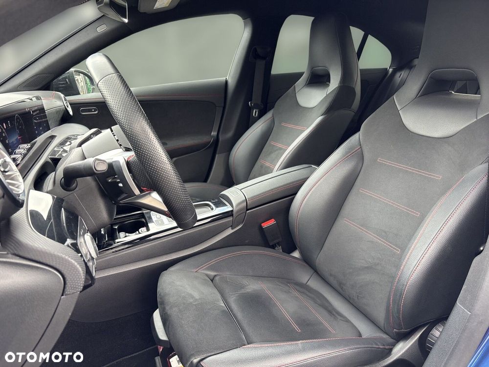 Mercedes-Benz CLA - 16