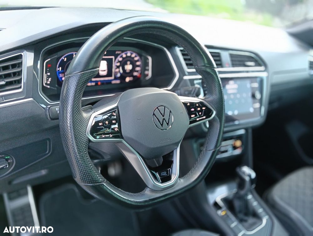 Volkswagen Tiguan 2.0 TDI SCR 4MOTION DSG R-Line - 24