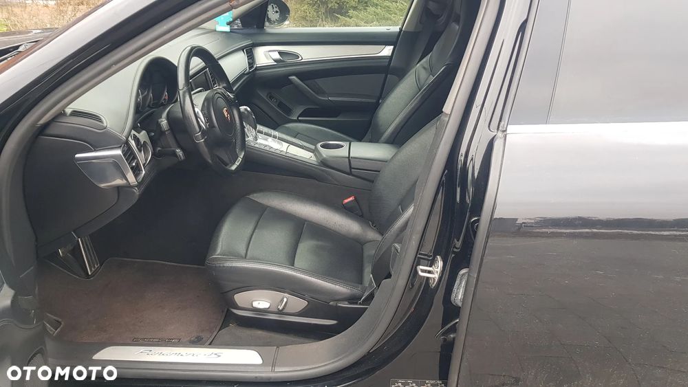 Porsche Panamera 4S PDK - 22