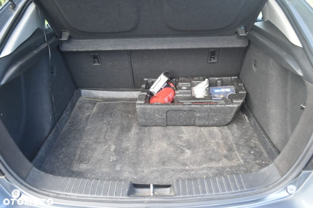 Chevrolet Cruze 1.8 LT - 12