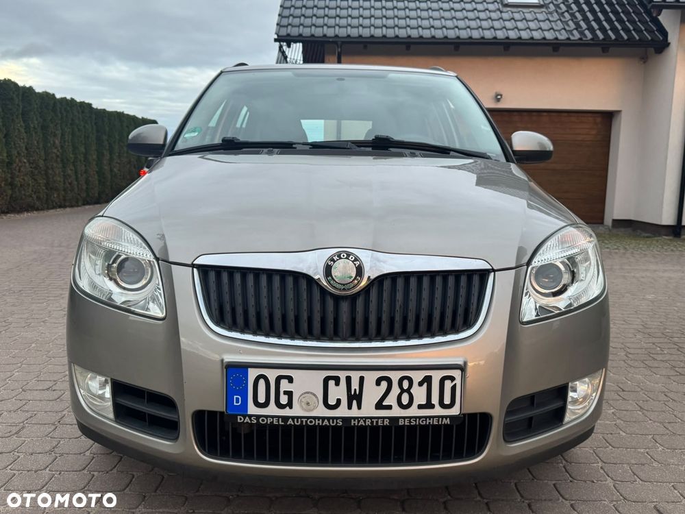 Skoda Fabia 2009 photo 2