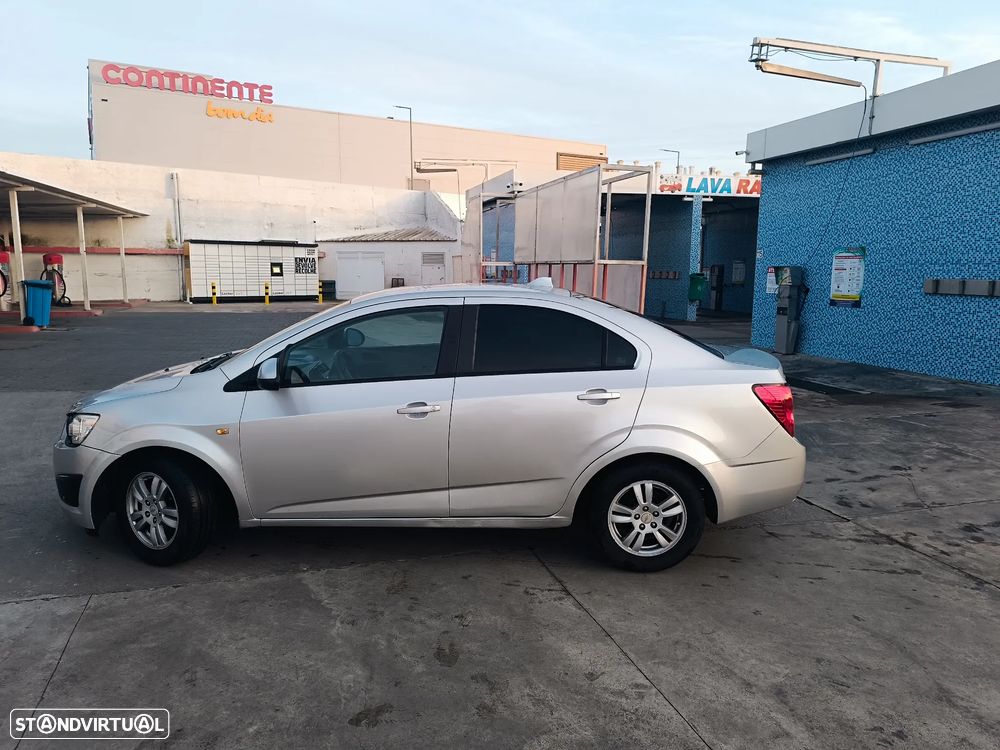 Chevrolet Aveo 1.3 VCDi LTZ - 15