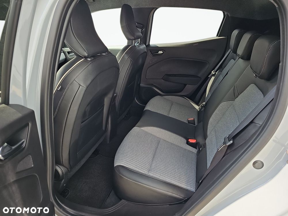 Renault Clio 1.0 TCe Techno - 24