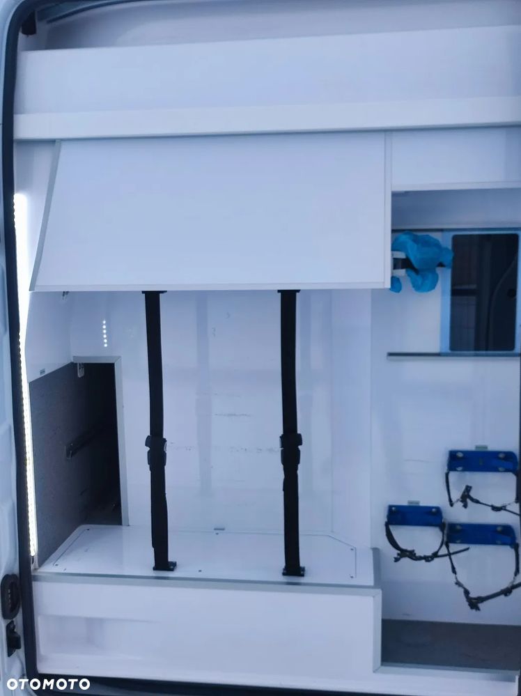 Renault Master Ambulans Karetka typ B/C - 13