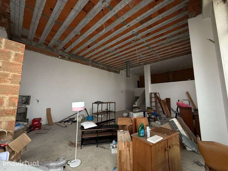 Espaço comercial/Loja em São João de Ver, Stª Maria da Feira - Grande imagem: 3/12