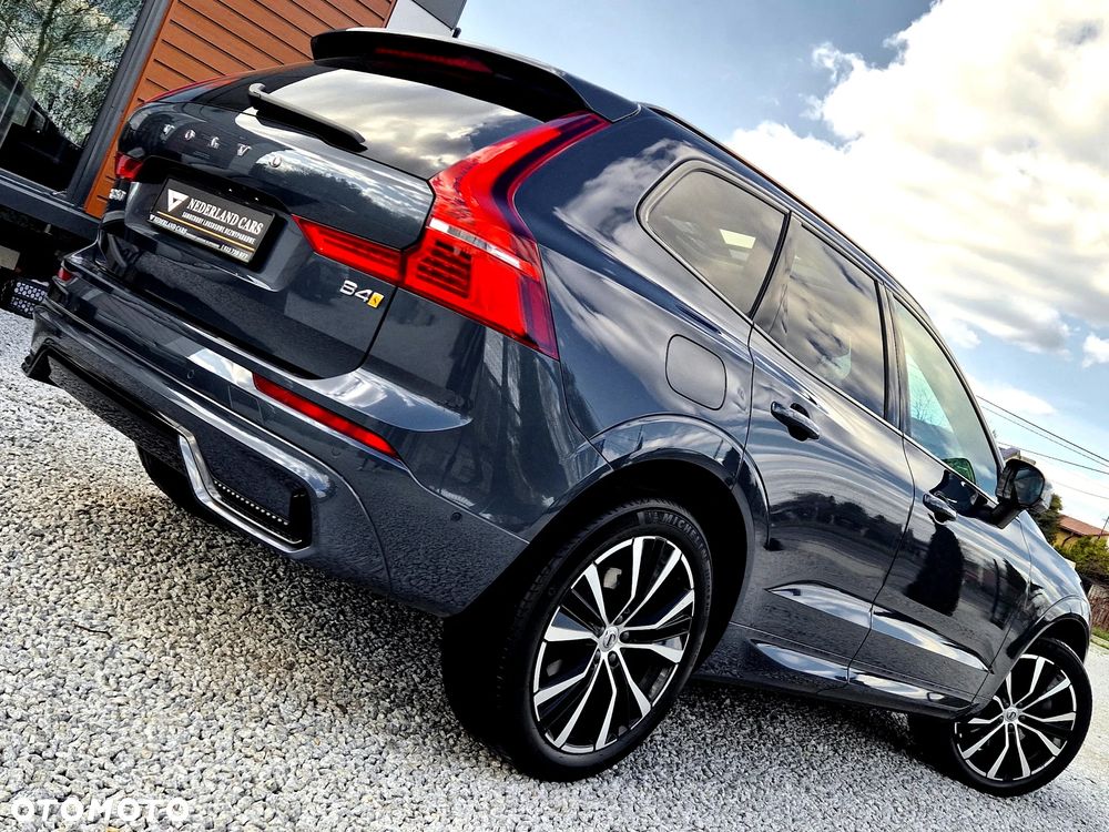 Volvo XC 60 B4 B Plus Dark - 34