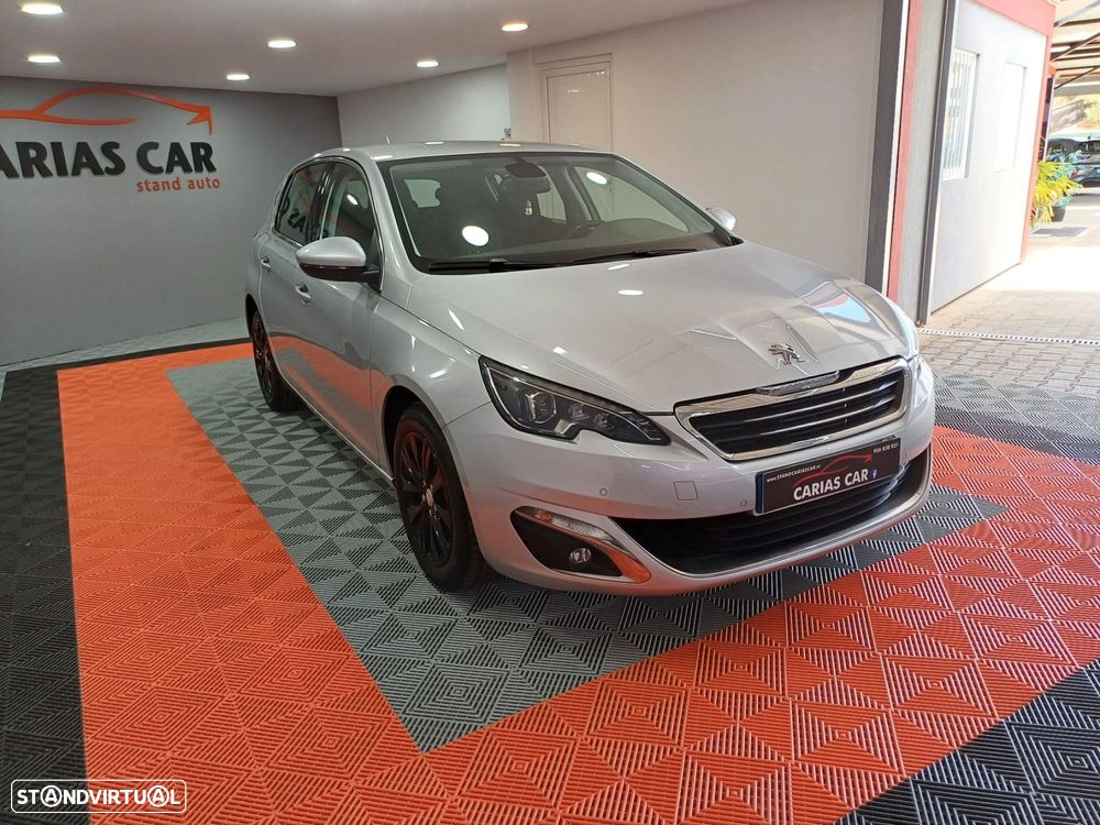 Peugeot 308 1.6 BlueHDi Allure — photo 2