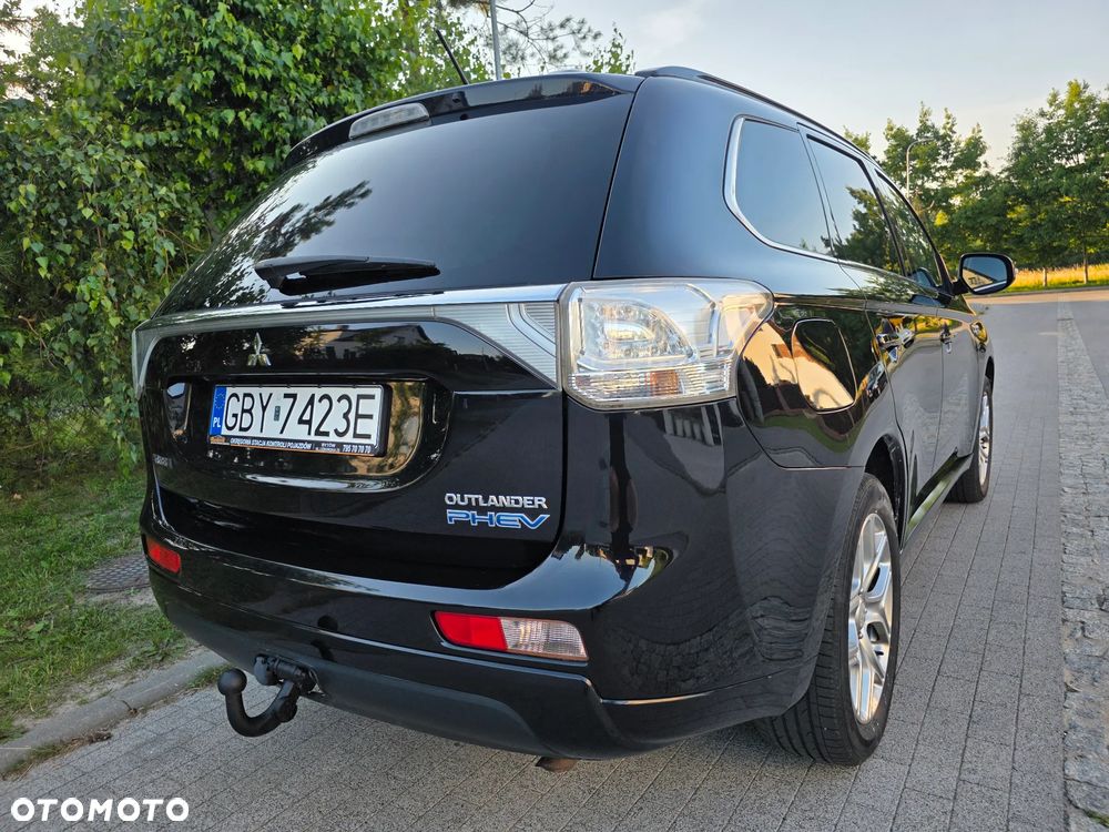Mitsubishi Outlander 2.0 4WD Plus - 12