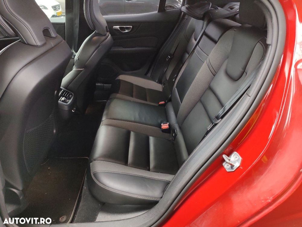Volvo S60 T5 R-Design - 6