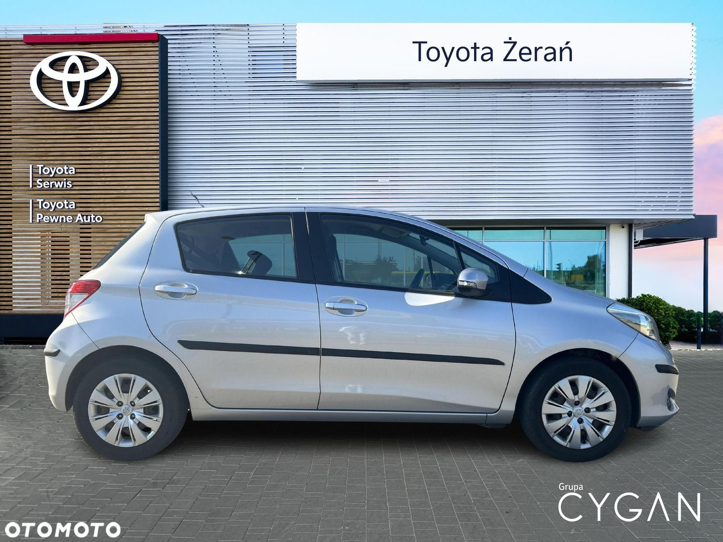 Toyota Yaris - 4