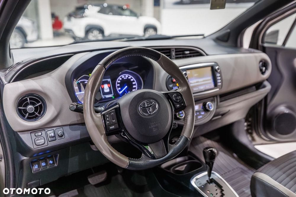 Toyota Yaris - 25