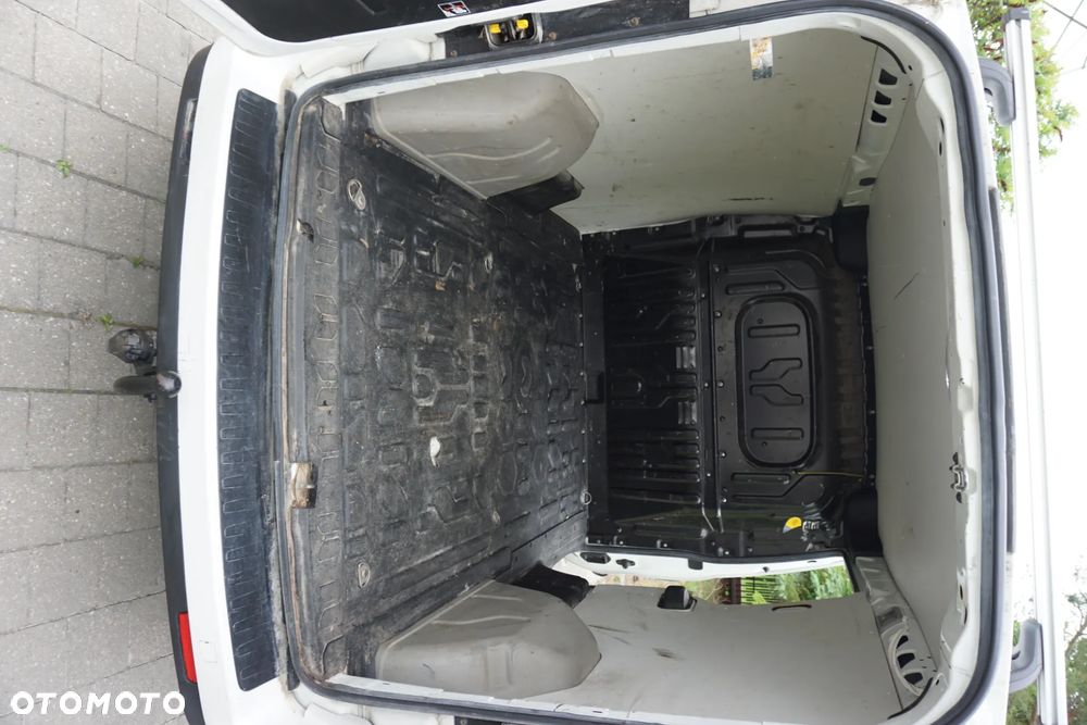 Opel COMBO - 17