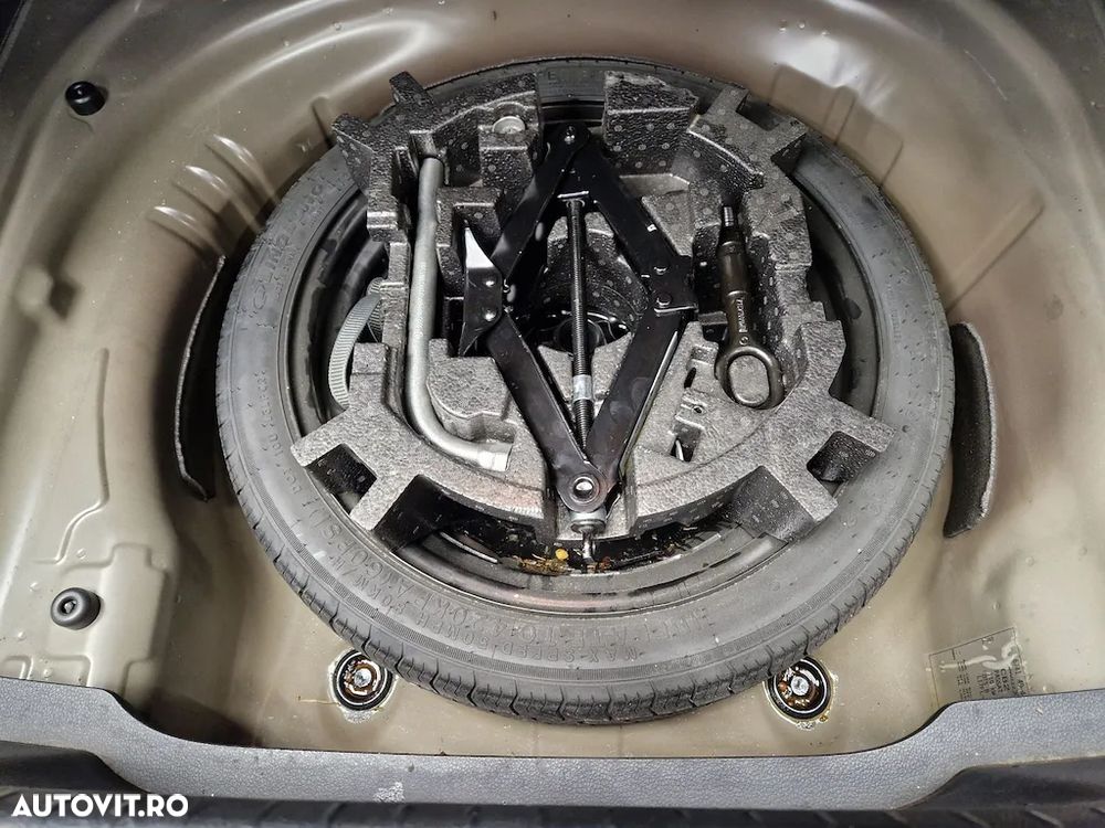 Volkswagen Passat 2.0 TDI DSG Highline - 12