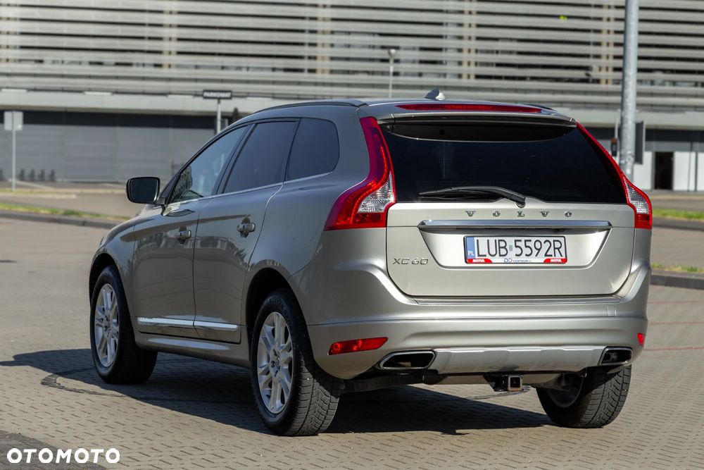 Volvo XC 60 - 4