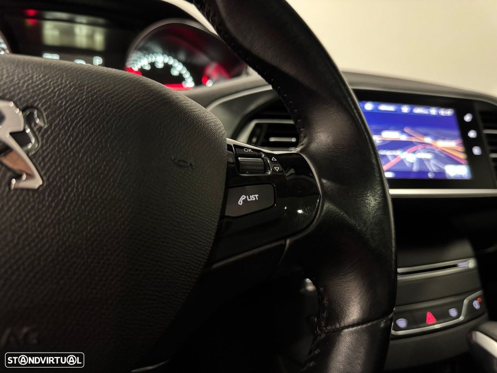 Peugeot 308 1.6 BlueHDi Allure J17 EAT6 - 45