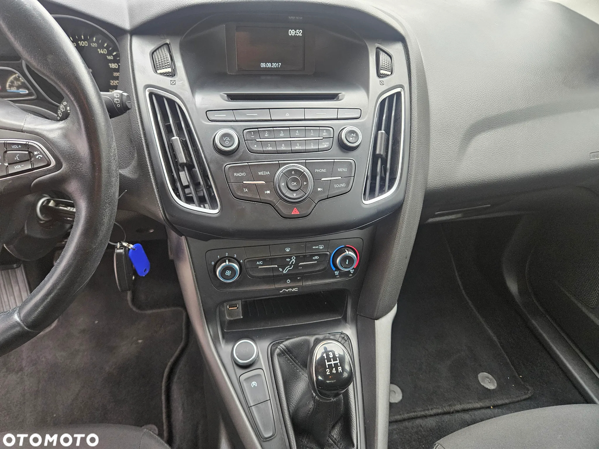Ford Focus 1.0 EcoBoost Active Business - 27