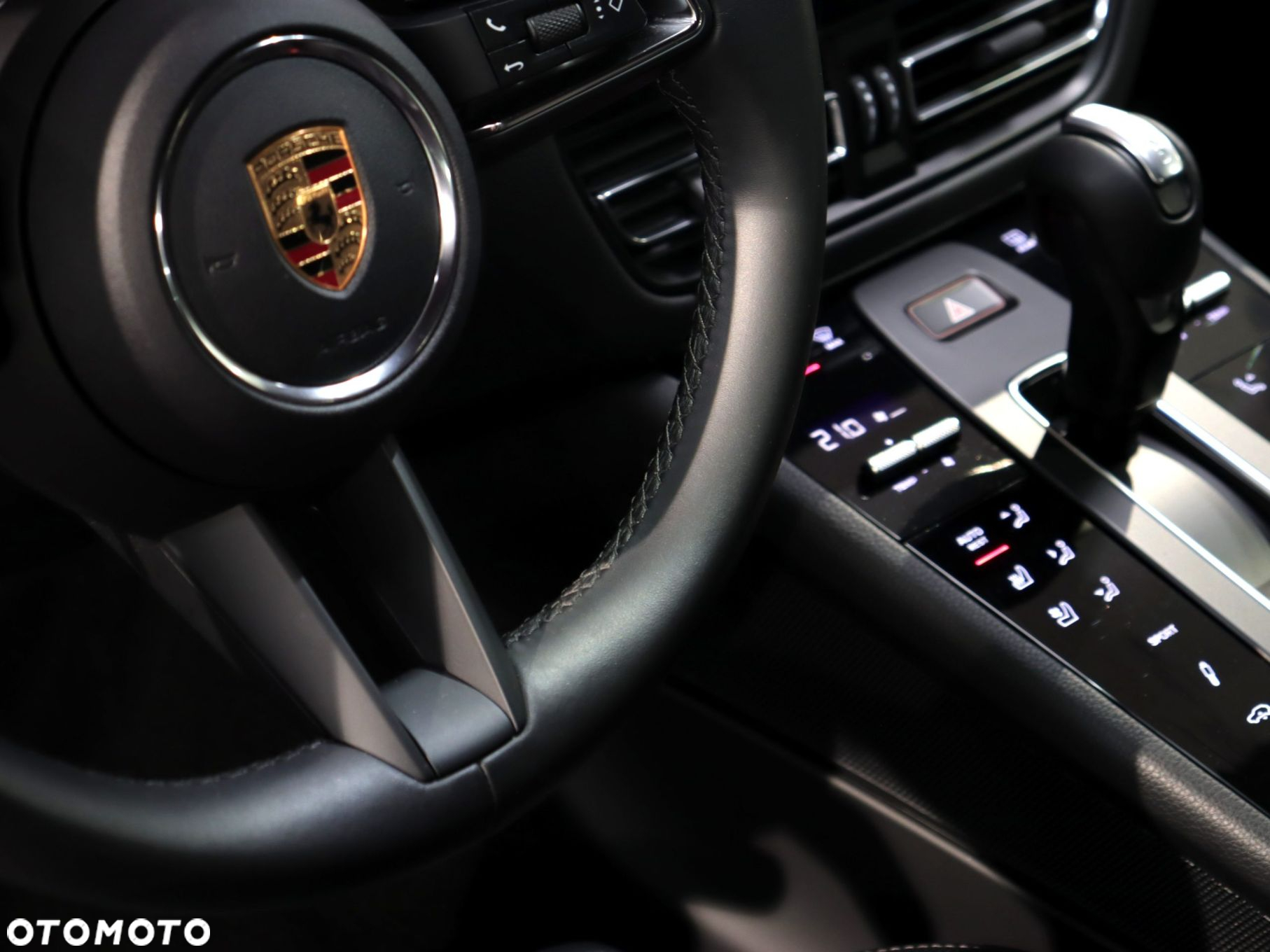 Porsche Macan Standard - 22
