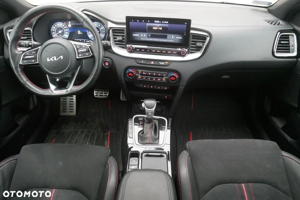 Kia ProCeed - 8