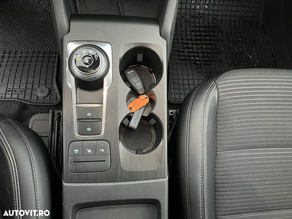 Ford Kuga - 19