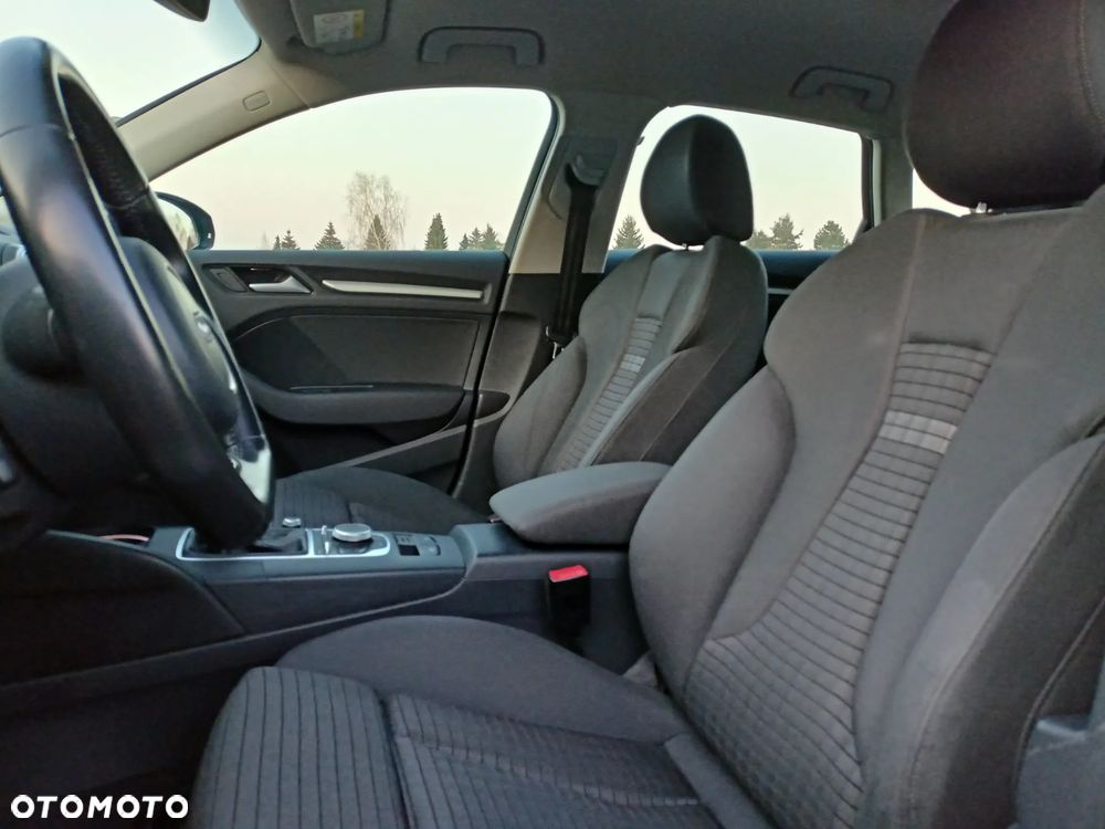 Audi A3 Sportback 1.6 TDI (clean diesel) S line Sportpaket - 8