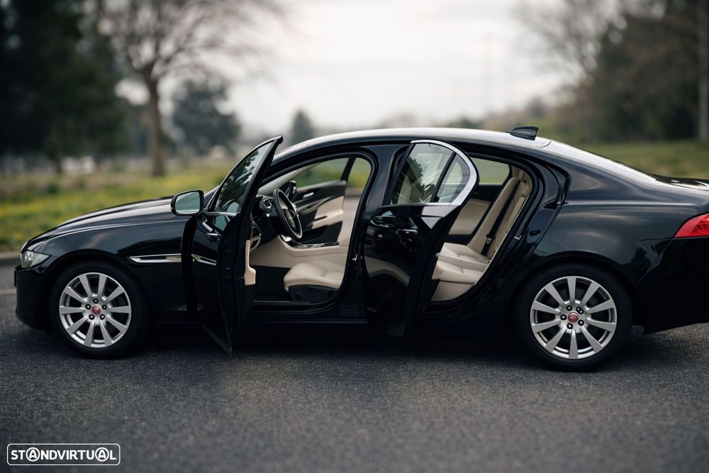 Jaguar XE 2.0 D Prestige AWD Aut. - 30