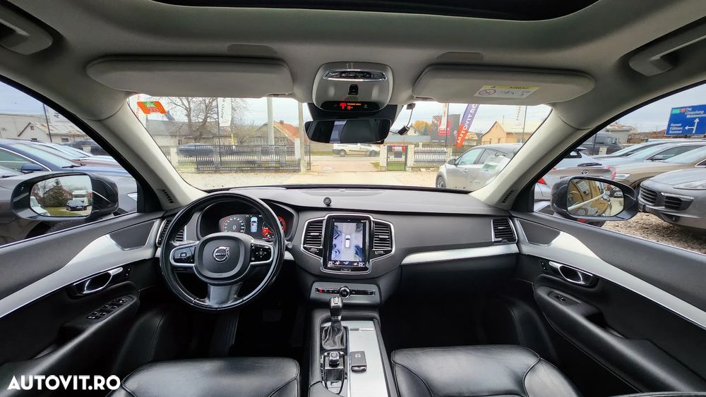 Volvo XC 90 D5 AWD Geartronic Momentum - 4