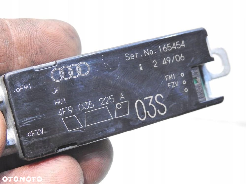 WZMACNIACZ ANTENY AUDI A6 C6 4F9035225A - 6