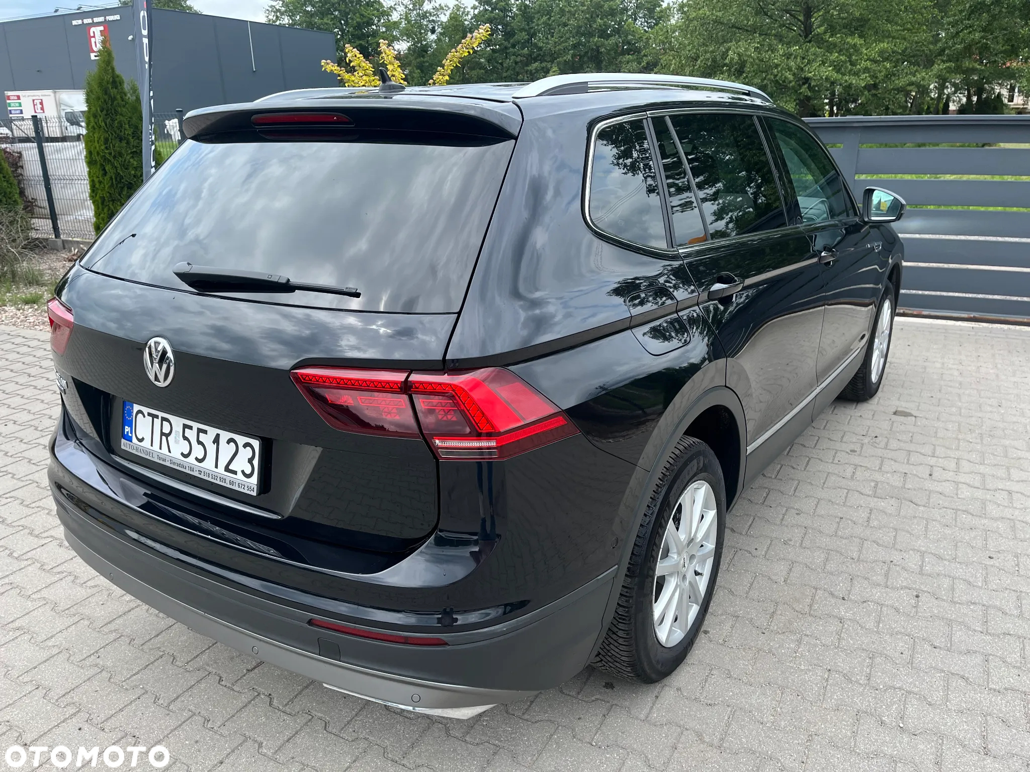 Volkswagen Tiguan - 11